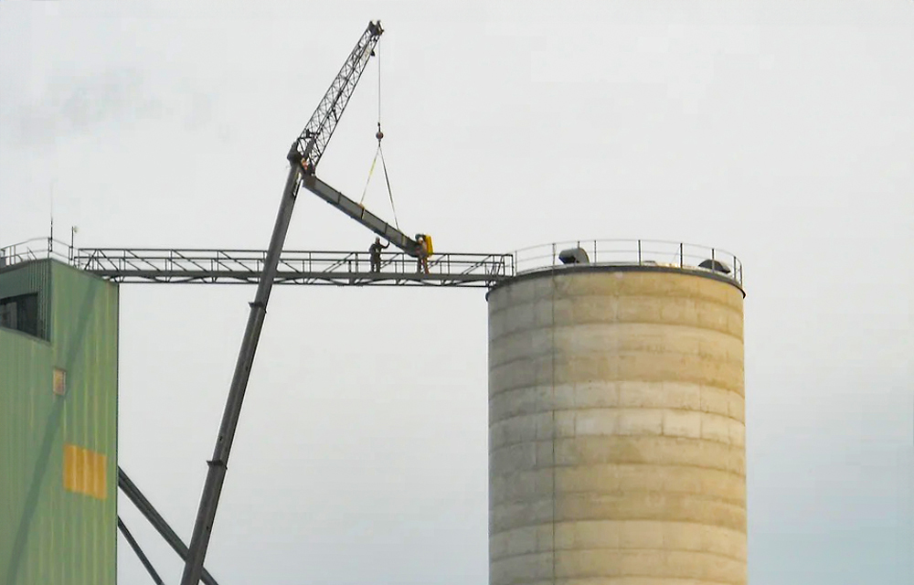 Corn Silo Walkway Fabrication Rigging